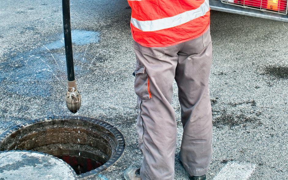 comment déboucher un évier Ermont